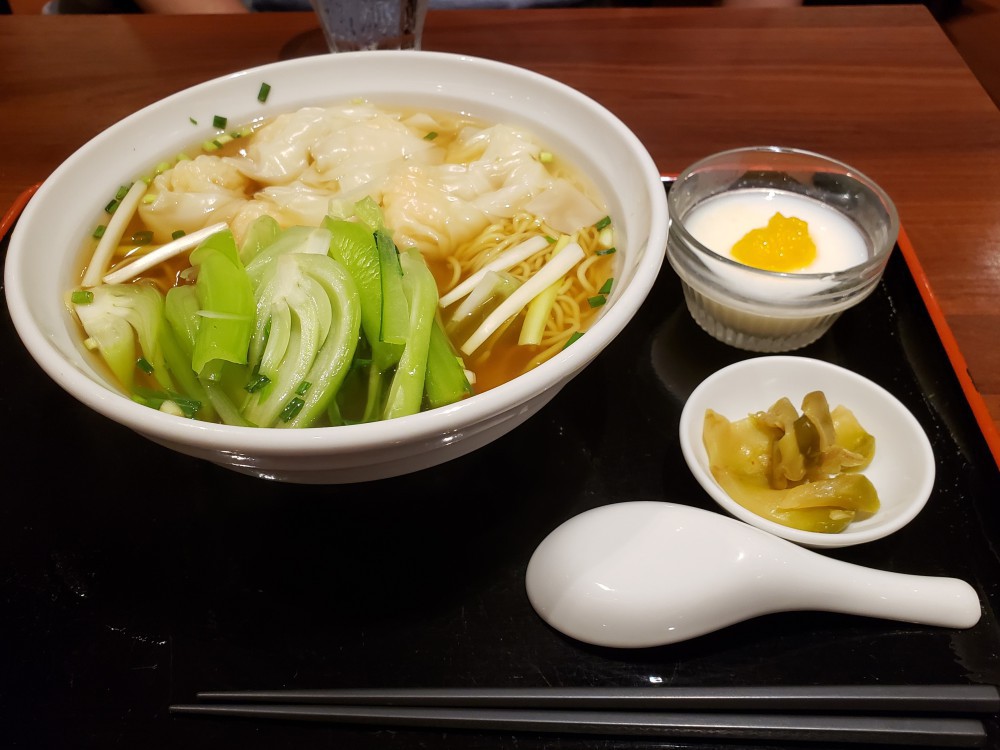 源 tokyo　ワンタン麺